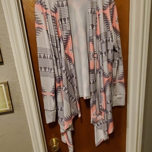 Cardigan - Picture 2 of 4